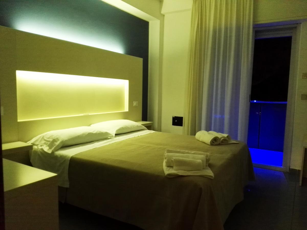 Hotel Desire' Riccione Dış mekan fotoğraf