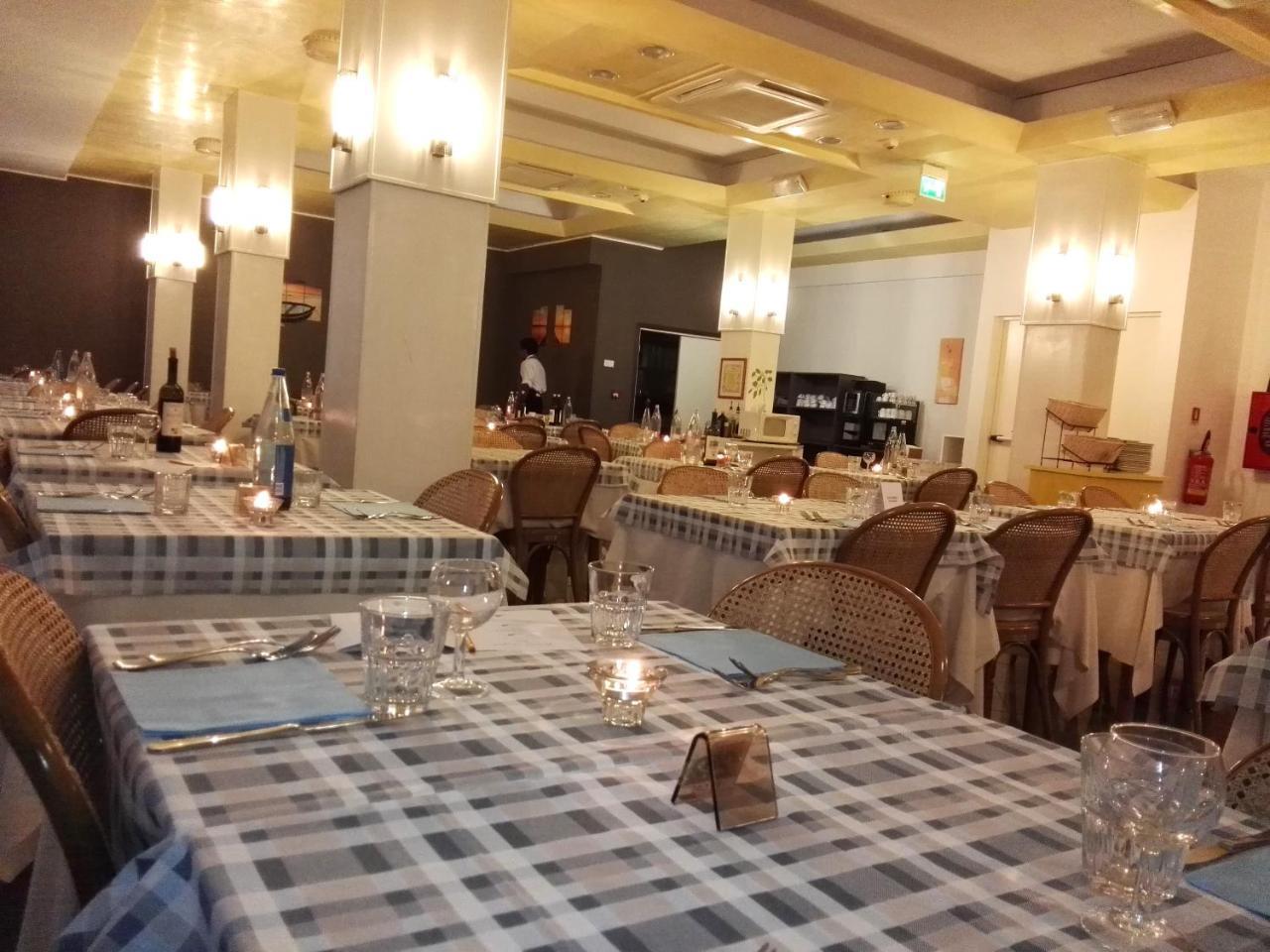 Hotel Desire' Riccione Dış mekan fotoğraf