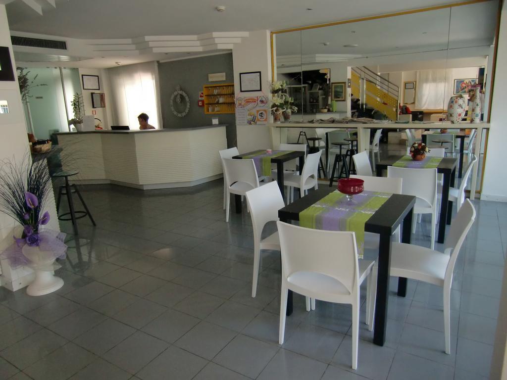 Hotel Desire' Riccione Dış mekan fotoğraf